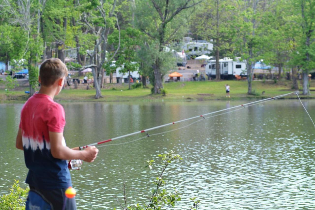 Lakewood Park Campground - Luxury Cabin Barnesville Екстер'єр фото
